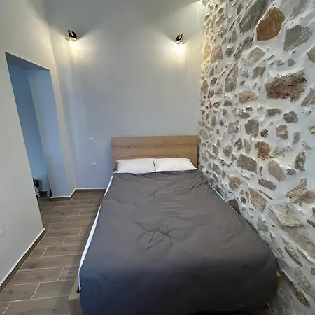 Odysseus' House & Penelope Ermoúpoli